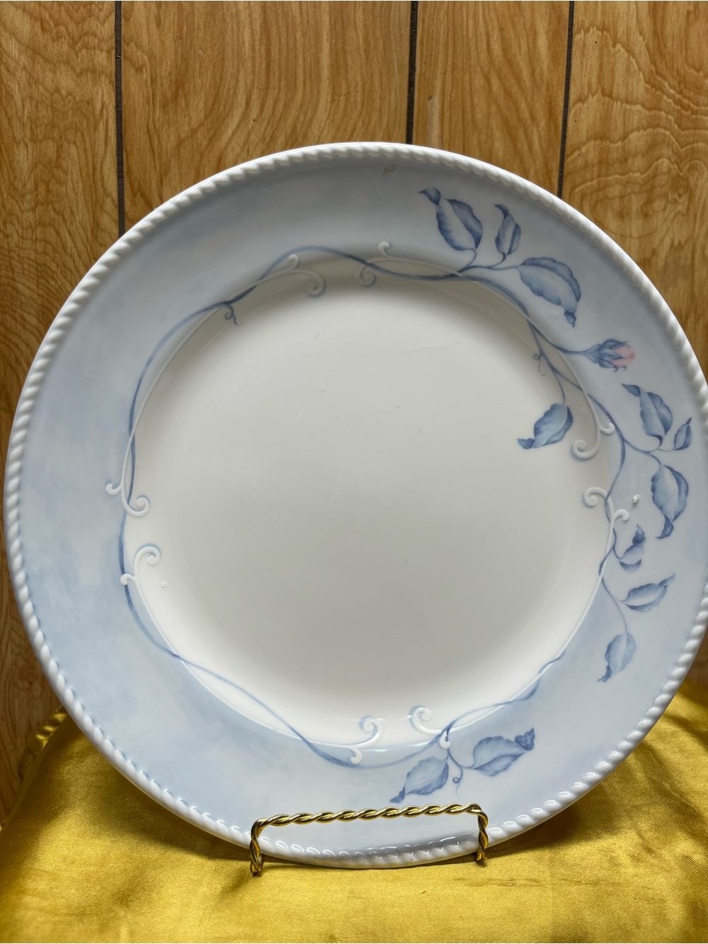 Classic Blue Floral Porcelain Dinner Plate